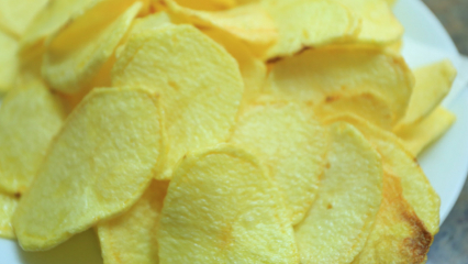 Как да си направите картофени чипсове у дома? Какво е рецепта за здравословен чипс? Трикове за правене на чипове у дома