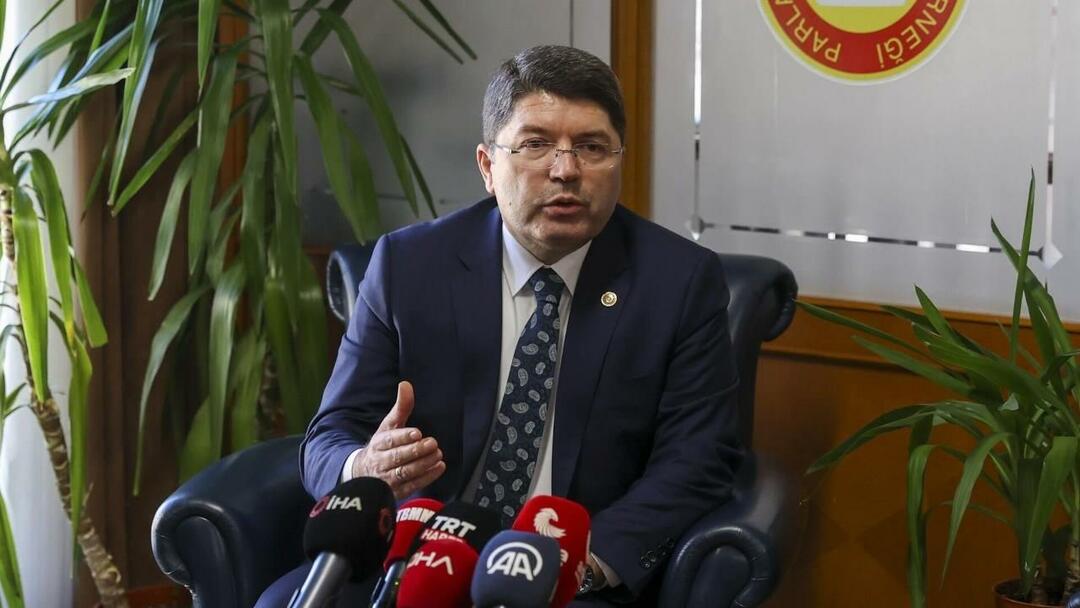 министър на правосъдието Йълмаз Тунч