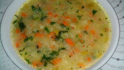 Как да си направим подправена зеленчукова супа? Подправената рецепта на зеленчукова супа