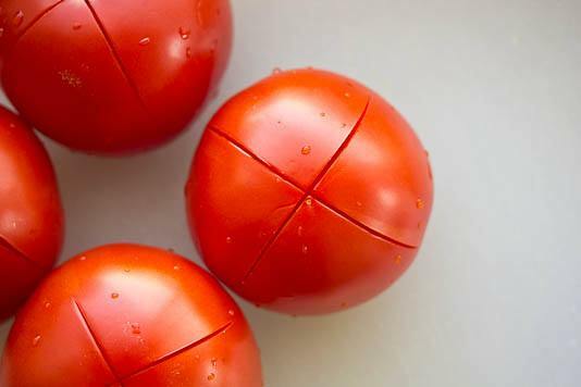 Техниката на белене на домати