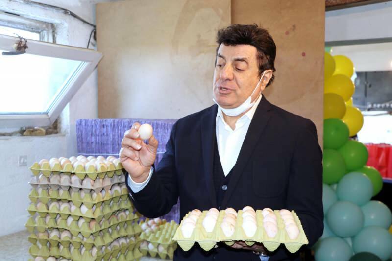 Известният певец Кошкун Сабах създаде ферма: сега "Yumurtacı Coşkun"