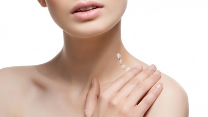 Кои са най-ефективните методи за премахване на бръчките по шията? Масаж на бръчки на шията
