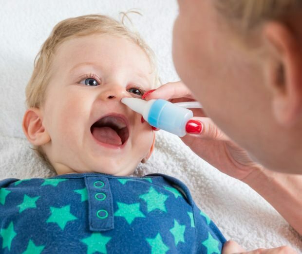Как става запушването на носа при бебетата