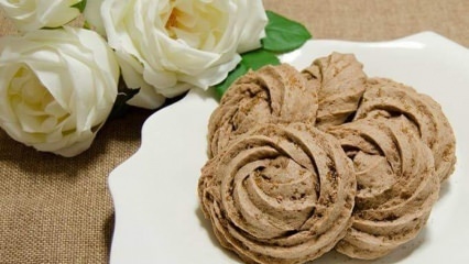 Как да си направите розови бисквитки у дома? Как да придадете формата на бисквитка от роза? 