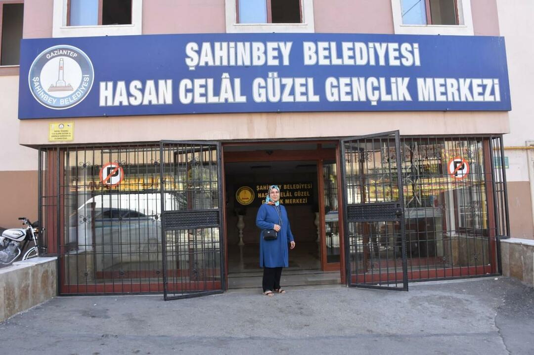 Zeliha Kılıç, която дойде в съоръженията на Şahinbey като стажант, остана като възпитател