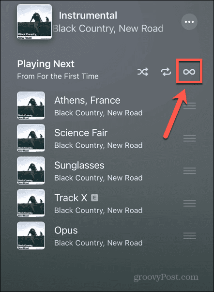 изключено автоматично пускане на музика на Apple