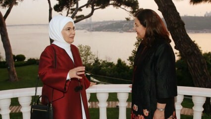 Първата дама Ердоган се среща със съпругата на президента на Ирак Сербах Салих