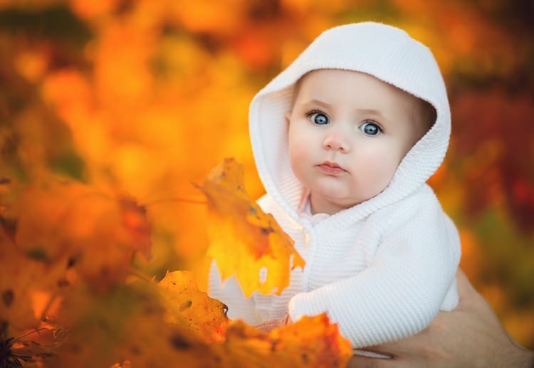 Как трябва да се обличат бебетата през есенния сезон?