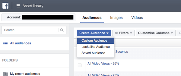 Във Facebook Ads Manager щракнете върху Създаване на аудитория и изберете Персонализирана аудитория от падащия списък.