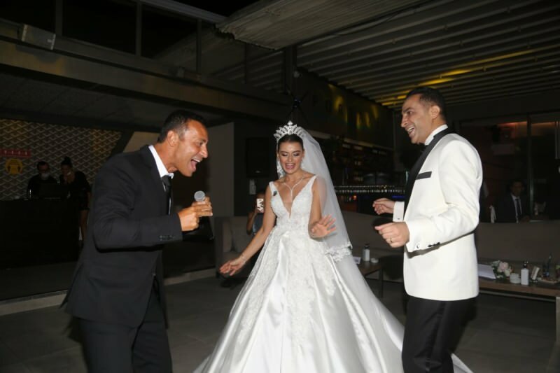 Сватбата, която събира известни имена! Синан Гюзел и Севал Дуган се ожениха