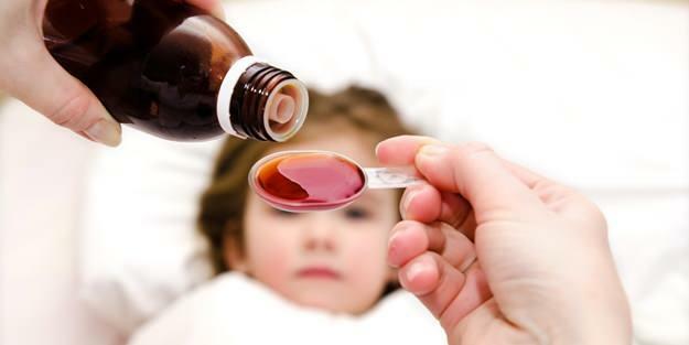 Когато давате лекарство на вашите деца, внимавайте да давате дозата, препоръчана от лекаря.