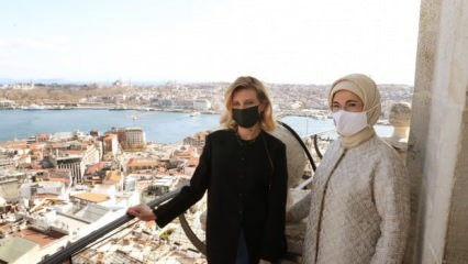 Първата дама Ердоган и съпругата на украинския президент Зеленски Олена Зеленска посещават Галата