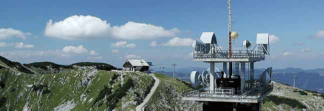 радио кула на планина в Австрия