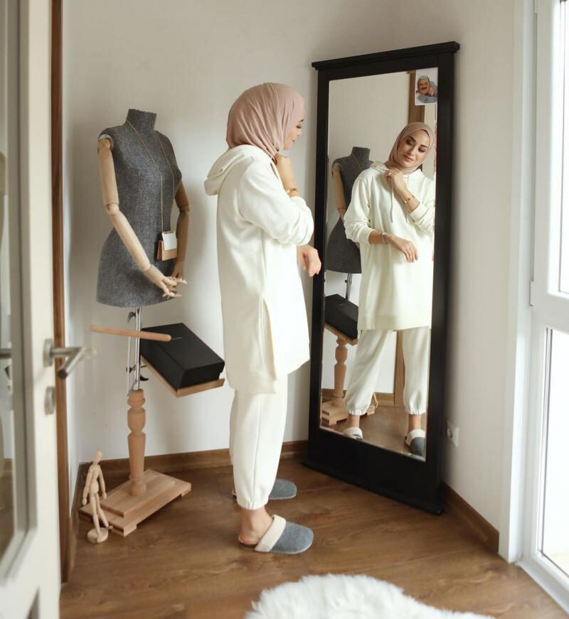 Най-популярните комплекти анцузи в хиджаб дрехите Най-красивите комплекти анцузи