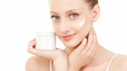 Отървете се от слънчеви петна: 3 крема за избелване на кожата, които можете да си направите у дома