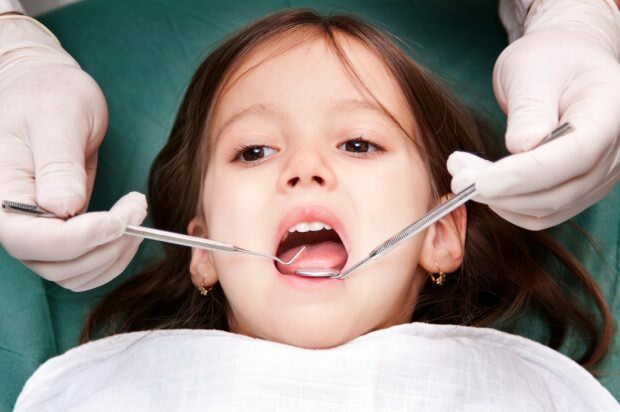 кариес при зъбите при деца