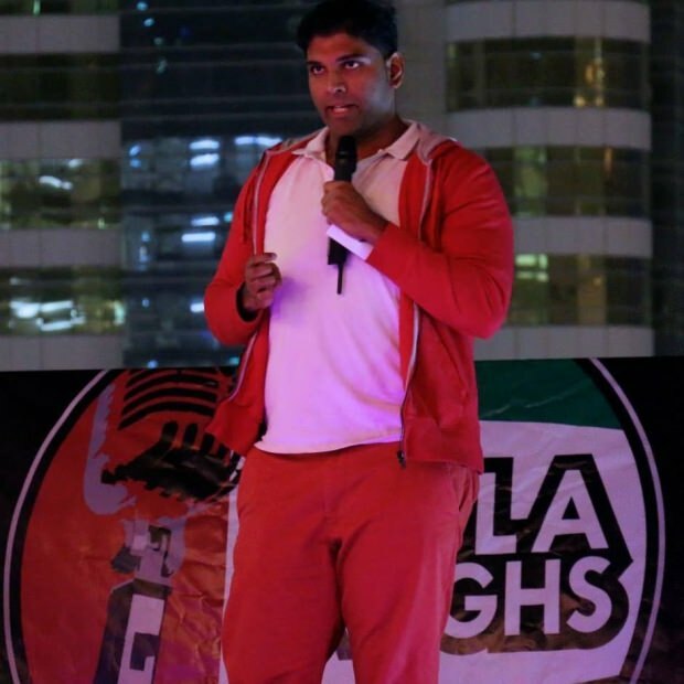 Индийският комик Манджунат Найду умира на сцената! Публиката не разбра