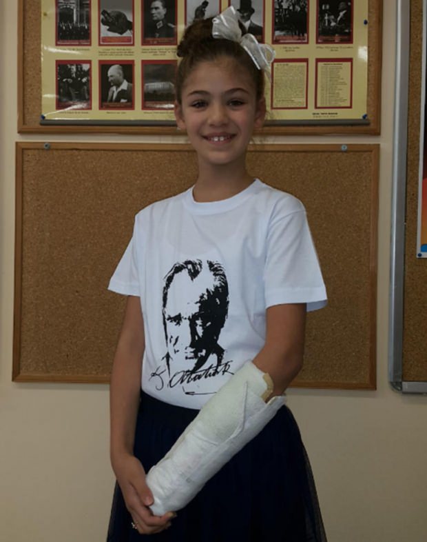 Ръката на Изабела Дамла Гювен беше счупена, но тя не напусна снимачната площадка