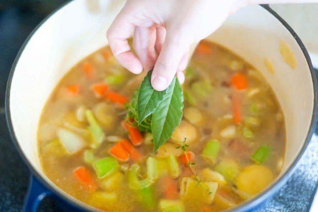 Можете да добавите мента към зимната зеленчукова супа