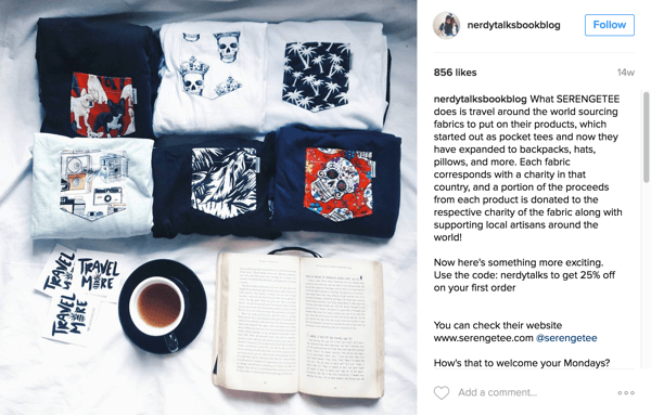 Блогът Nerdy Talks Book включва продукти на Serengetee и информира последователите за причината в Instagram.