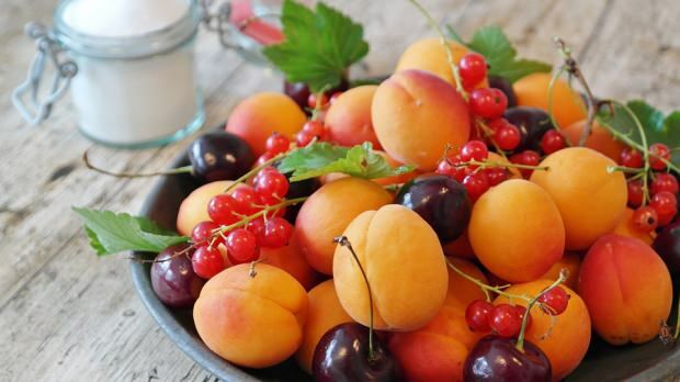 Кои плодове трябва да се консумират през кой месец?