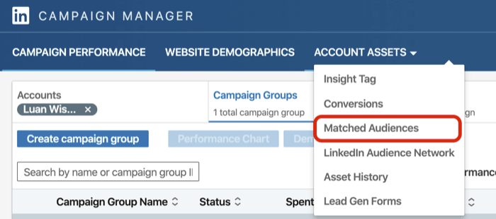 изберете съответстваща аудитория от падащото меню на активите на акаунта в LinkedIn Campaign Manager