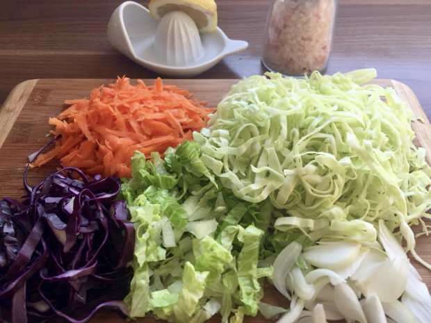Как да си направите практична салата от зеле от Coleslaw?