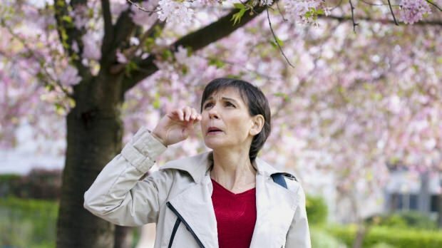 Какво е пролетна алергия? Какви са симптомите на пролетна алергия? Как да избегнем пролетна алергия?
