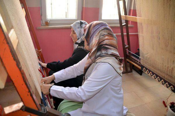 В продължение на 37 години тя учи жените да обработват своите надежди