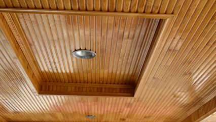 Какъв е таванът на панела? Кои материали се използват на тавана на панела?