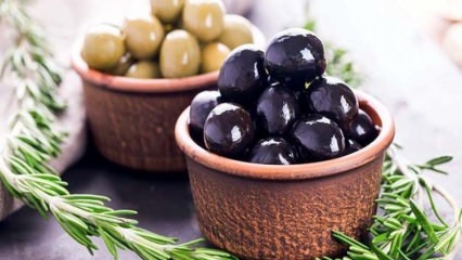 Как да получите излишната сол от черни маслини?