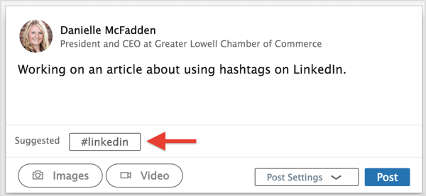 Използвайте едно от предложенията за hashtag на LinkedIn или въведете предпочитаните от вас хаштагове.