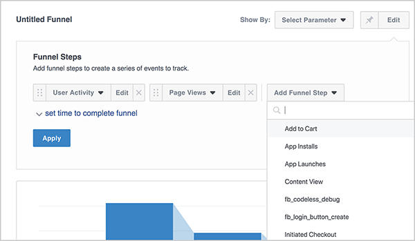 Андрю Фоксуел обяснява как да създадете персонализирана фуния във Facebook Analytics. В областта Стъпки на фунията използвате падащо меню с опции, които можете да изберете, като например Добавяне в кошницата, Инсталиране на приложение, Изглед на съдържание и т.н. Всеки път, когато изберете опция, вдясно се появява ново падащо меню, където можете да изберете следващата стъпка от вашата персонализирана фуния. Под последователността на падащите менюта има син бутон Приложи. Преглед на графиката на синята фуния се появява, докато я изграждате.