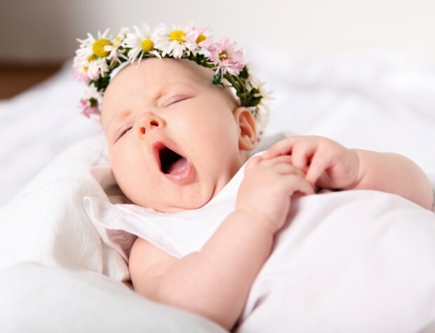 Защо бебетата не могат да спят през нощта? Какво трябва да се направи с бебето, което не спи? Спящи лекарства за бебета име