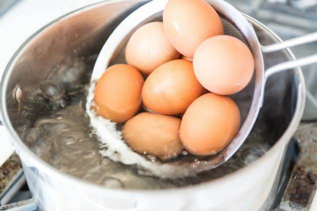 Как да скрием варените яйца