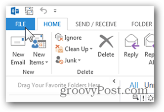 Добавяне на пощенска кутия Outlook 2013 - Щракнете върху Файл