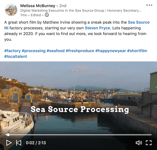 пример за свързано видео от Мелиса Макбърни от групата на морските източници, показващо някои задкулисни кадри от техните фабрични процеси