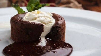 Как да си направим торта с топъл шоколад?
