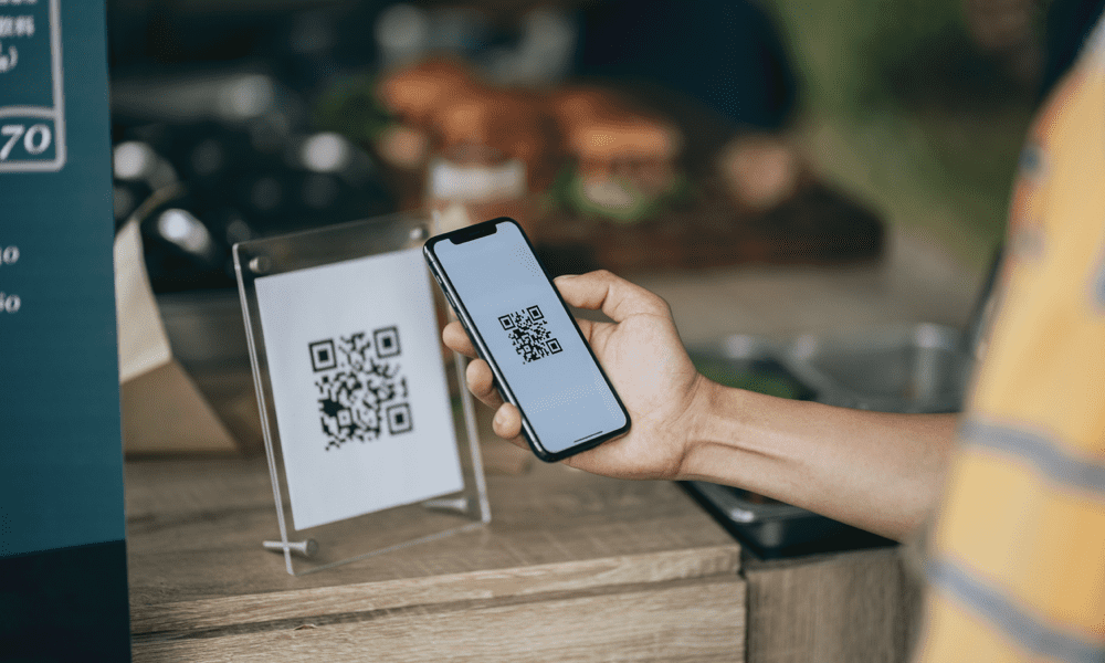 Показан QR код