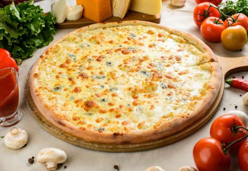 Как да си направим пица с четири сирена? Най-лесното приготвяне на четири пици със сирене!