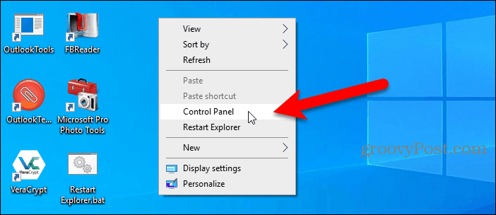 Контролният панел на разположение в менюто с десния бутон на работния плот на Windows 10