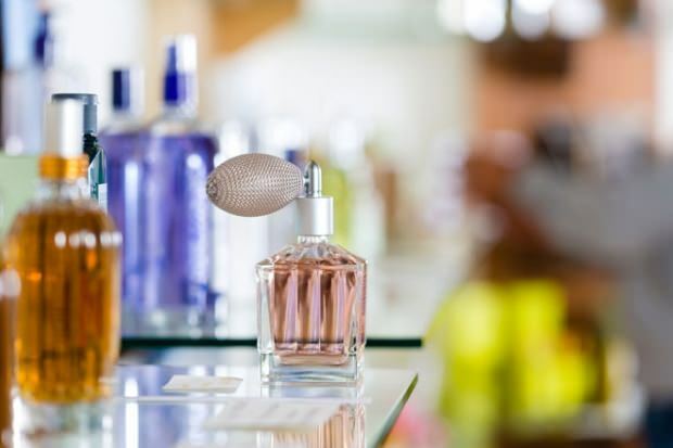 Начини за увеличаване на постоянството на парфюма