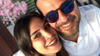Енгин Алтан Дюзятан отпразнува рождения си ден със съпругата си Неслиш Алкоклар