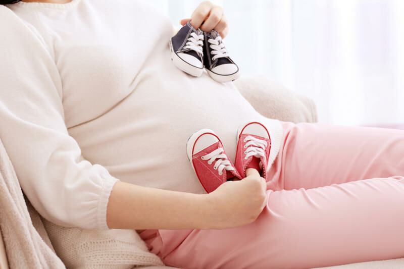 Как се формира двойна бременност? Симптоми на бременност с близнаци