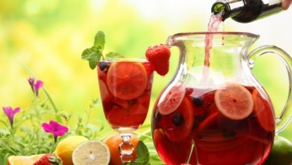 Рецепта за студен чай с червен плод