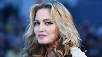 Мадона Турция