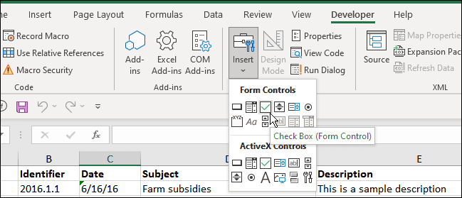 вмъкнете квадратчето за отметка разработчик Excel