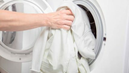 Как се побеляват дрехите? Интересни методи, които правят прането като сняг