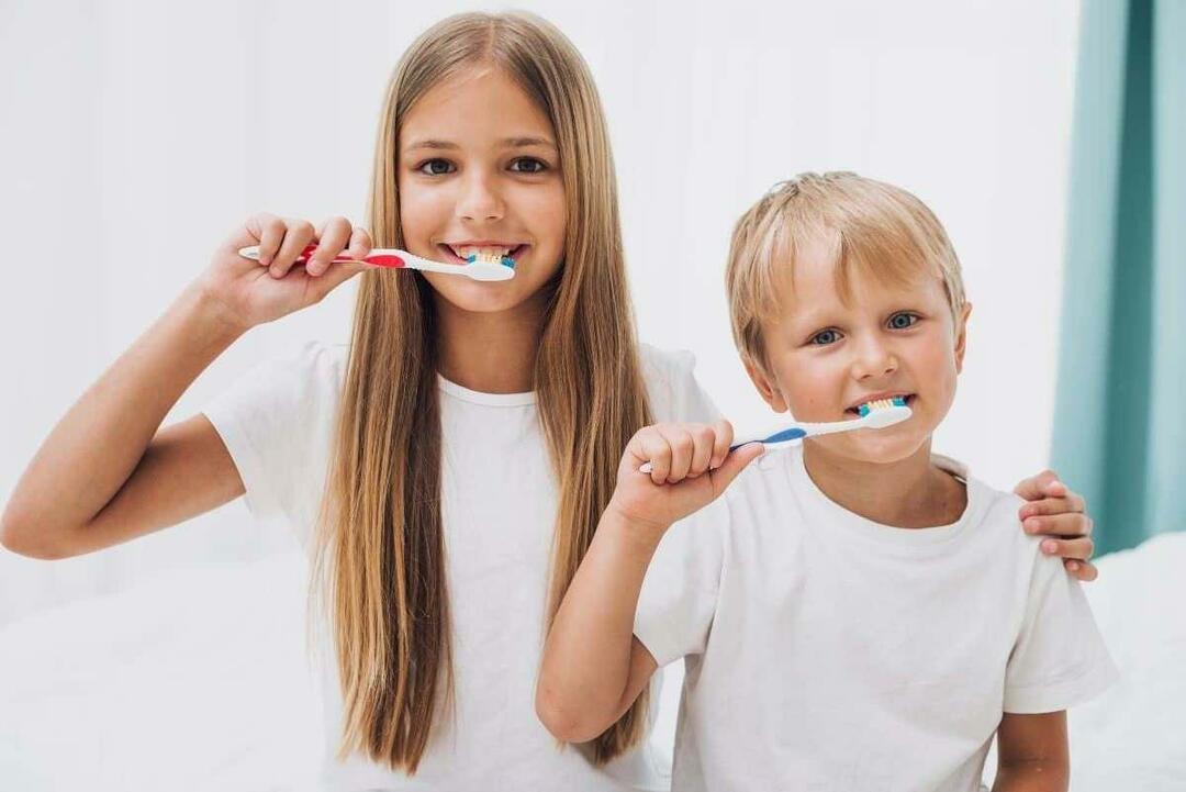 Избор на правилната четка и паста за зъби 