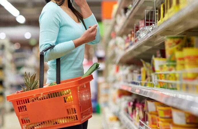 Може ли пазаруването на хранителни стоки да става с карти за хранене?